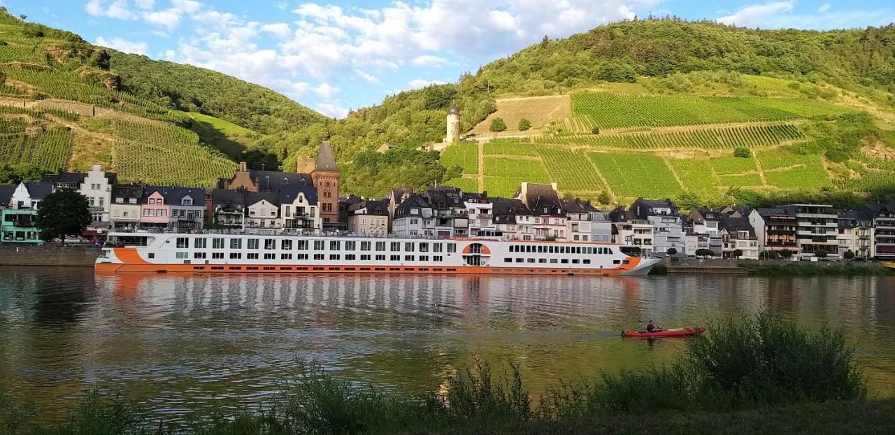 Mosel-Appartements Nehren Zell Eksteriør billede
